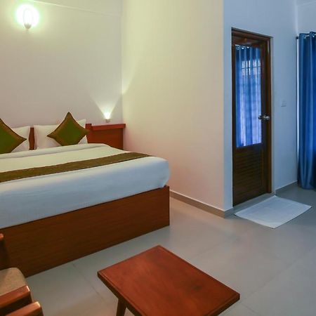 Phoenix Holidays Kochi Exterior foto