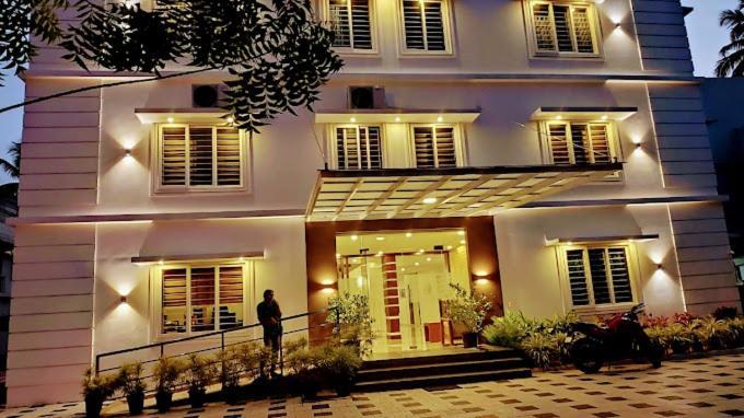 Phoenix Holidays Kochi Exterior foto
