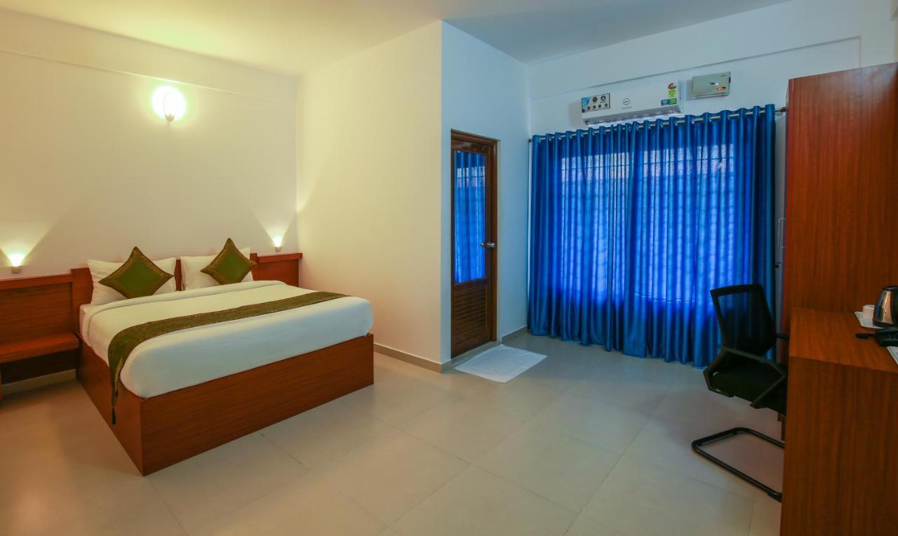 Phoenix Holidays Kochi Exterior foto