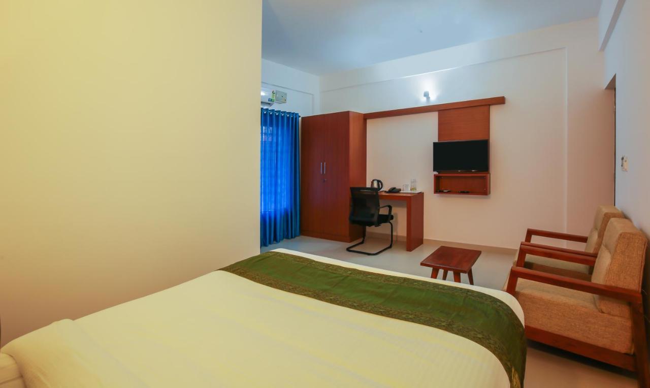 Phoenix Holidays Kochi Exterior foto