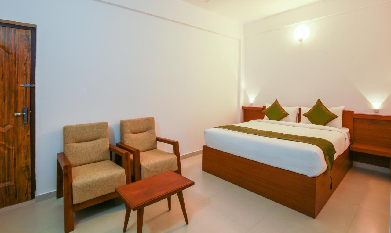 Phoenix Holidays Kochi Exterior foto